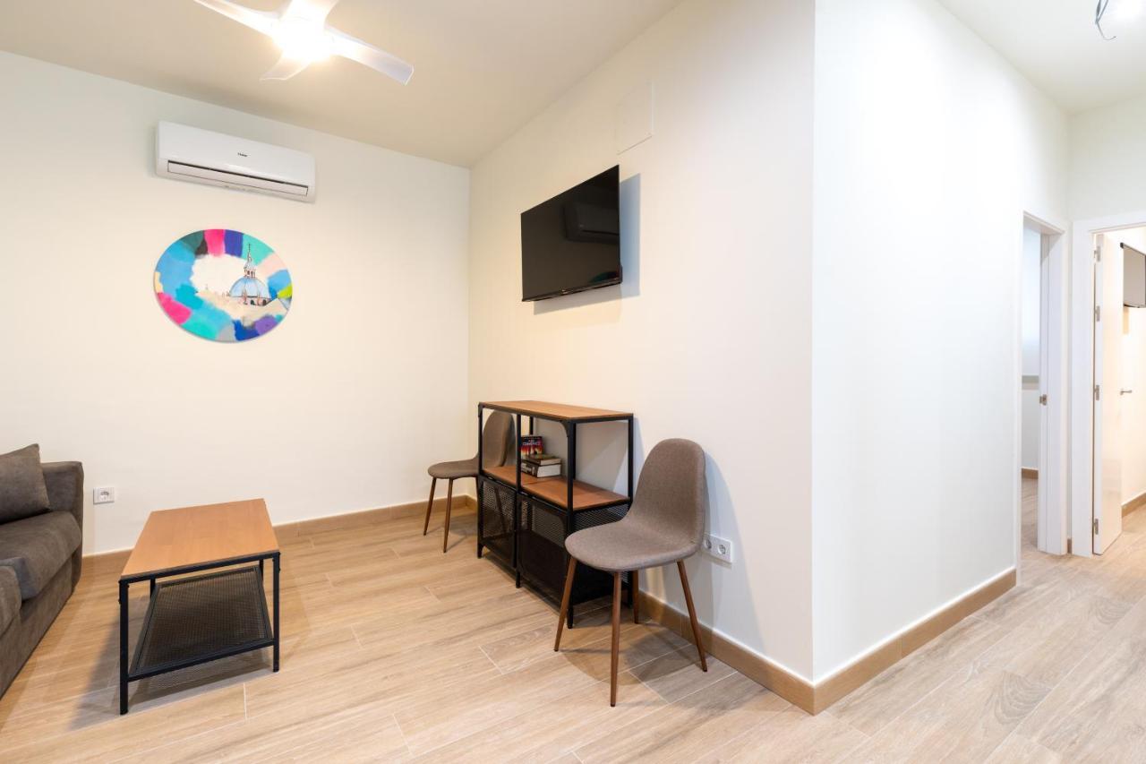Apartamentos Cervantes 17 Sevilla Exterior foto